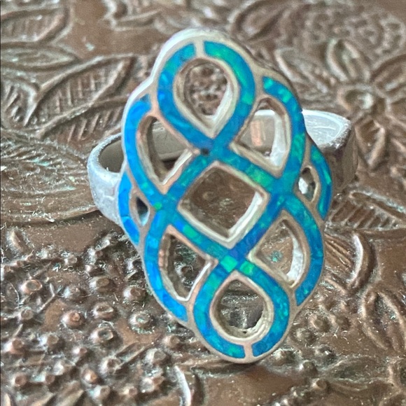 Blue Opal Sterling Silver Celtic Knots Ring EUC 7 - Picture 2 of 6